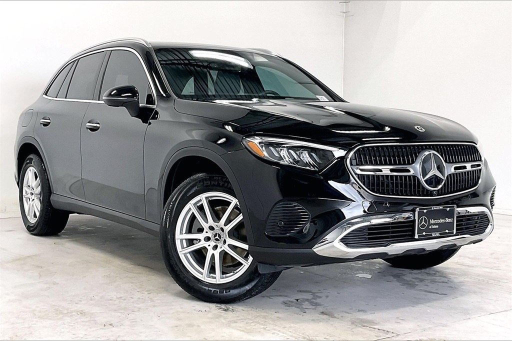 2025 Mercedes-Benz GLC 300 RWD