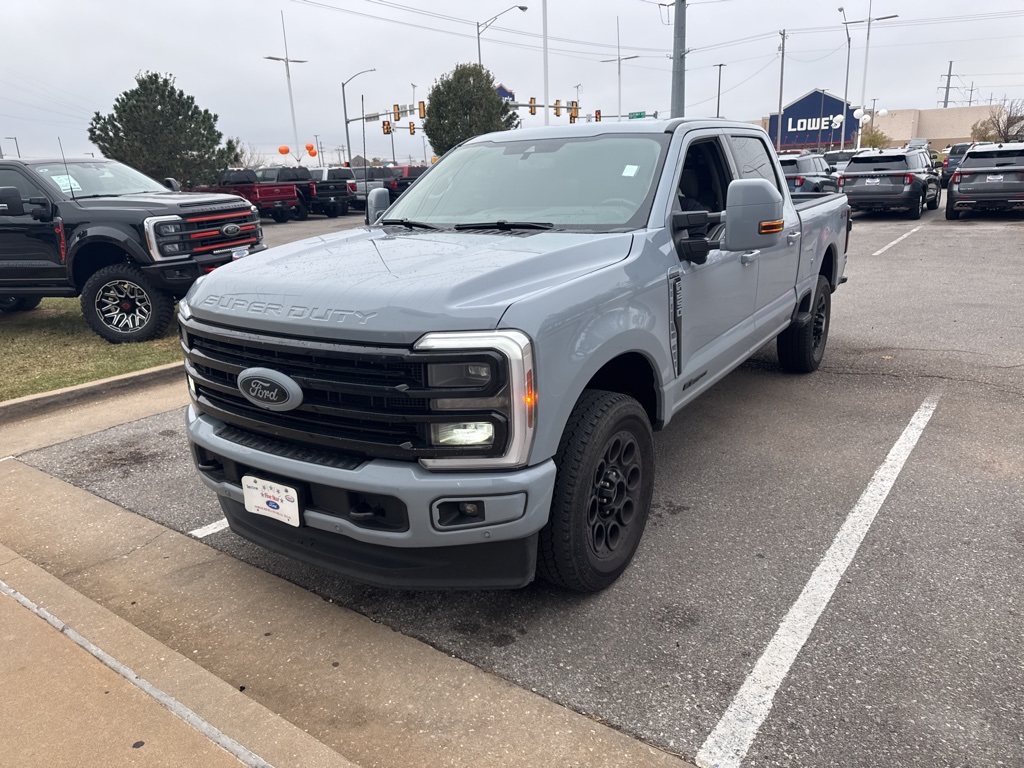 2025 Ford F-250 Super Duty Platinum Crew Cab 4WD