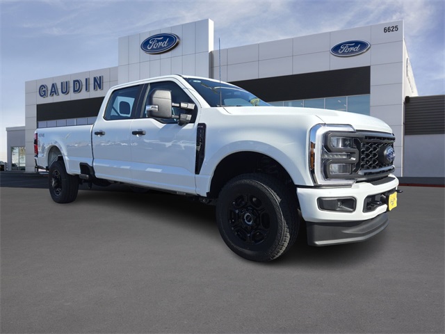 2026 Ford F-350 Super Duty XL's photo