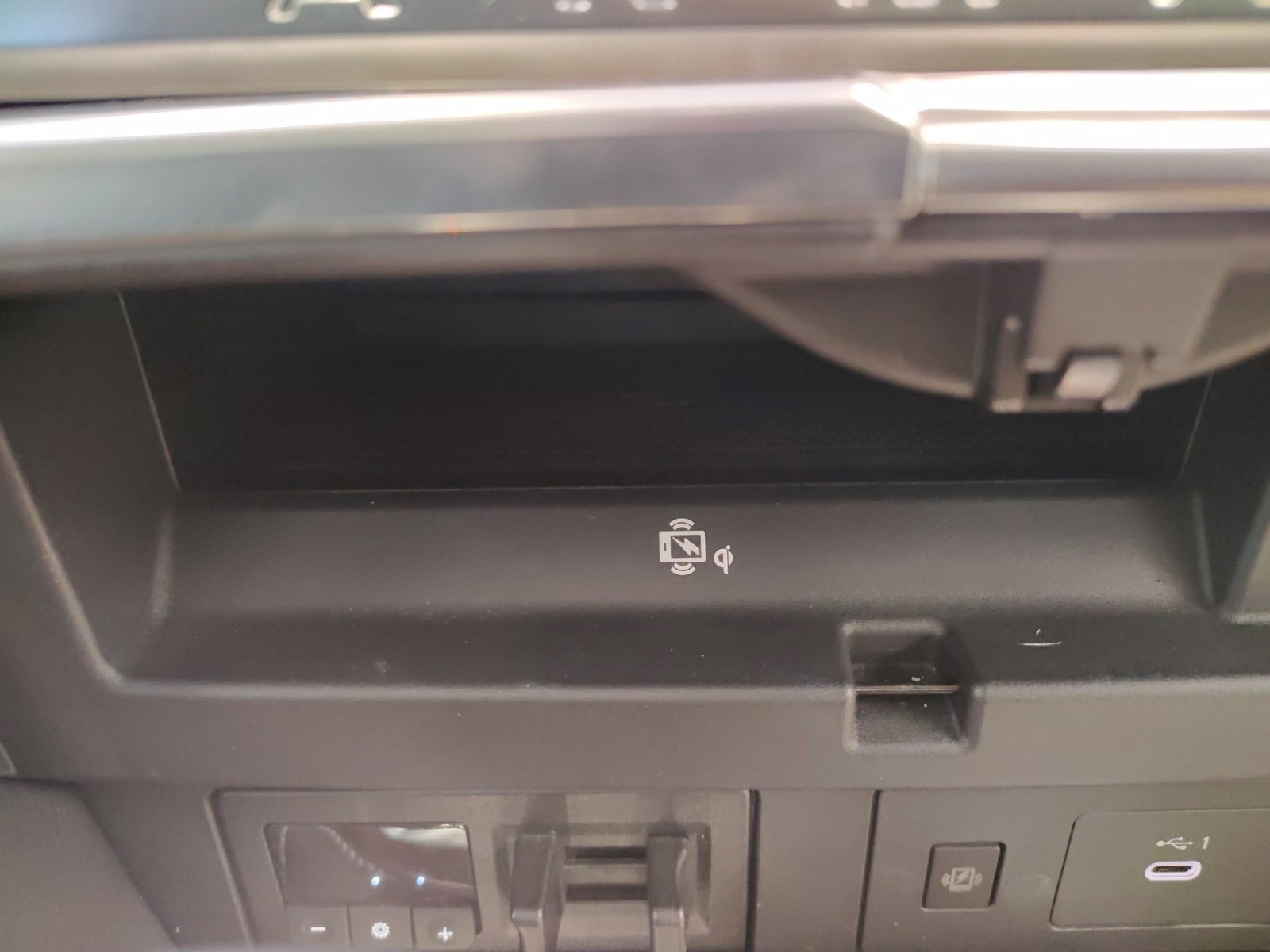 Used Car 2024 Nissan Armada  Platinum For Sale Under $50,000 In San Antonio, Texas