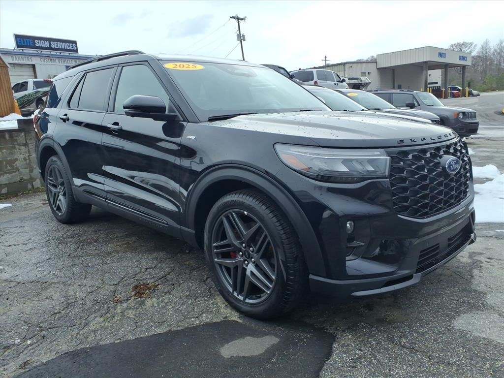 2025 Ford Explorer ST-Line AWD