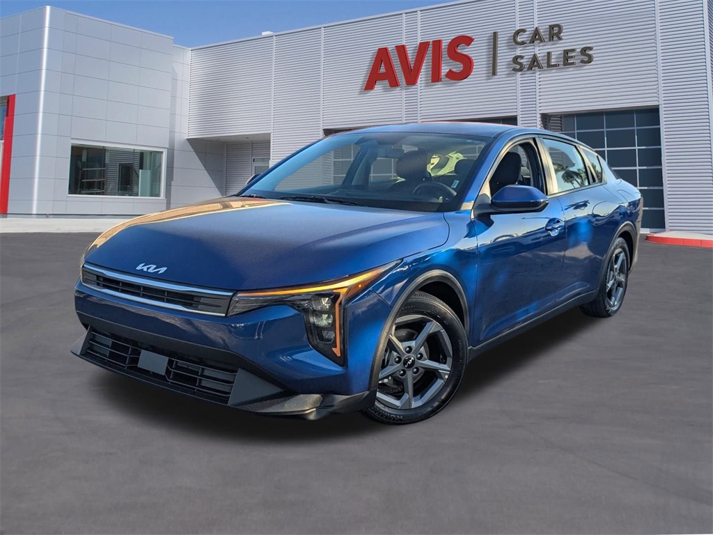 2025 Kia K4 LXS FWD