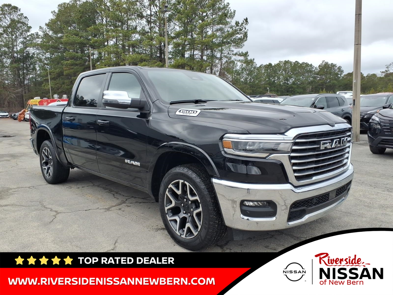 2025 RAM 1500 Laramie Crew Cab 4WD