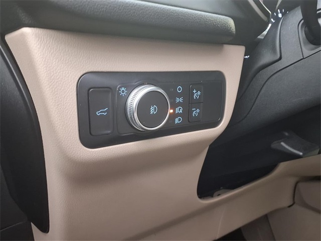 2021 Ford Escape SEL - 10