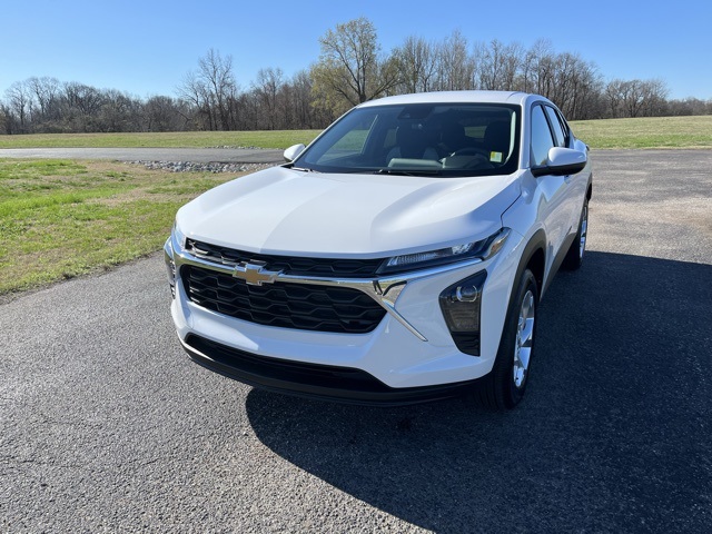 2026 Chevrolet Trax LS FWD