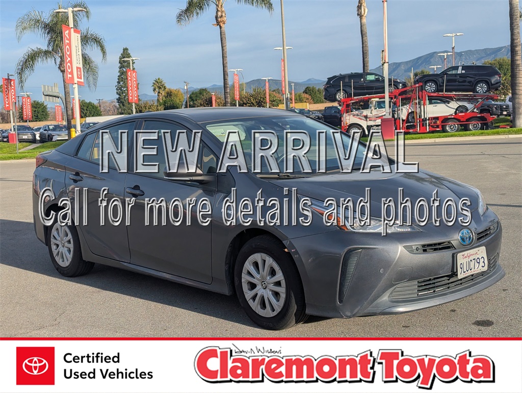 2021 Toyota Prius L Eco FWD