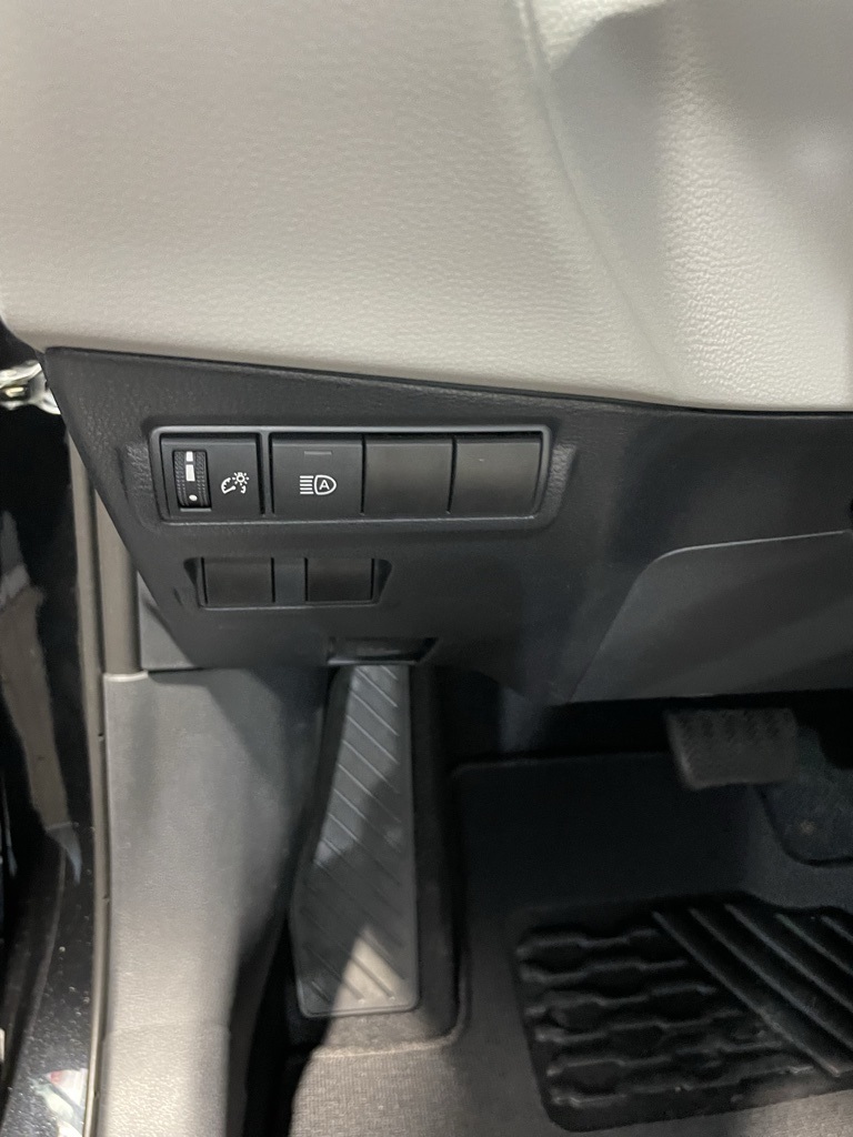 Thumbnail: 2026 Toyota Corolla Cross - 31