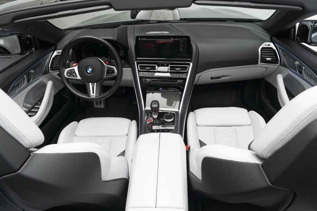 2023 BMW M8 - Thumbnail 2