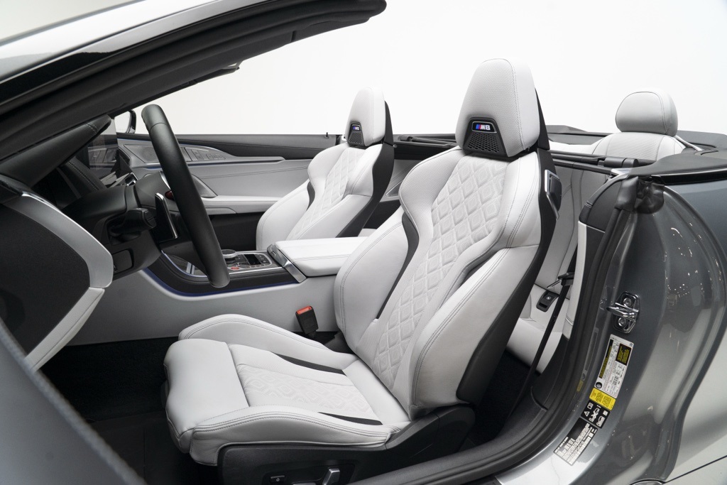 2023 BMW M8 - Thumbnail 3