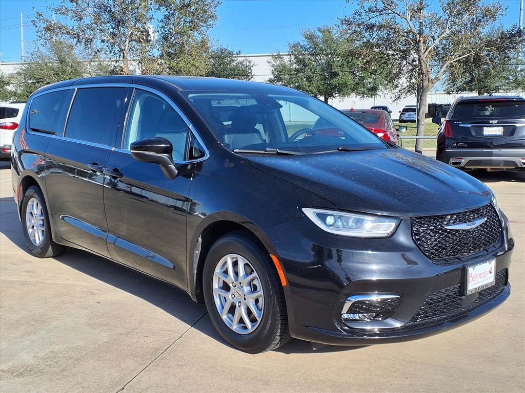 2023 Chrysler Pacifica Touring L Black at Mac Haik CDJR North Houston