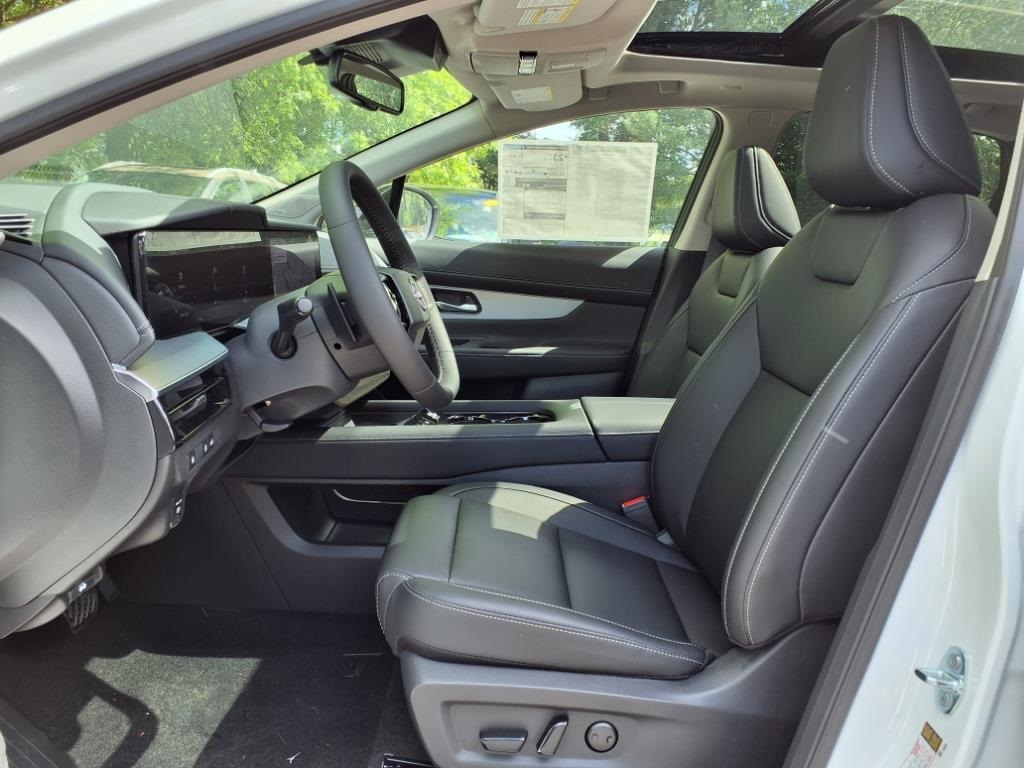 2025 Nissan Murano SL photo 2