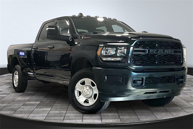 2024 RAM 3500 Tradesman Crew Cab LB 4WD