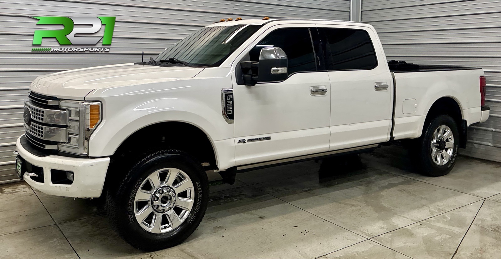 2018 Ford F-350 Super Duty Platinum's photo