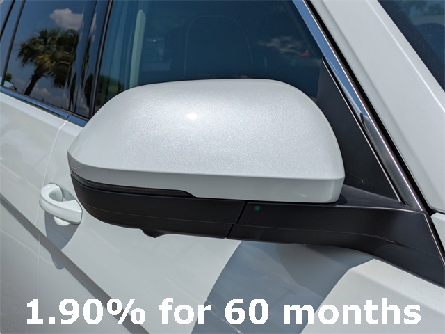 2025 Volkswagen Atlas 2.0T SEL Premium R-Line - 11