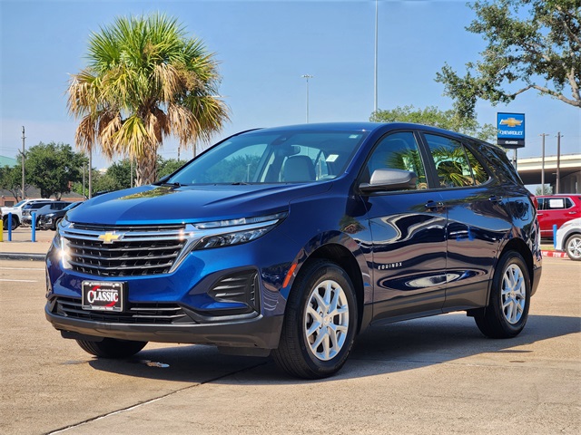 2023 Chevrolet Equinox LS - 2