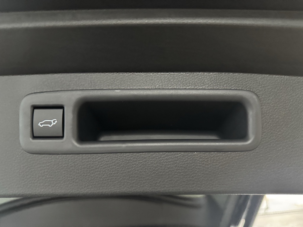 Thumbnail: 2026 Toyota Highlander - 27