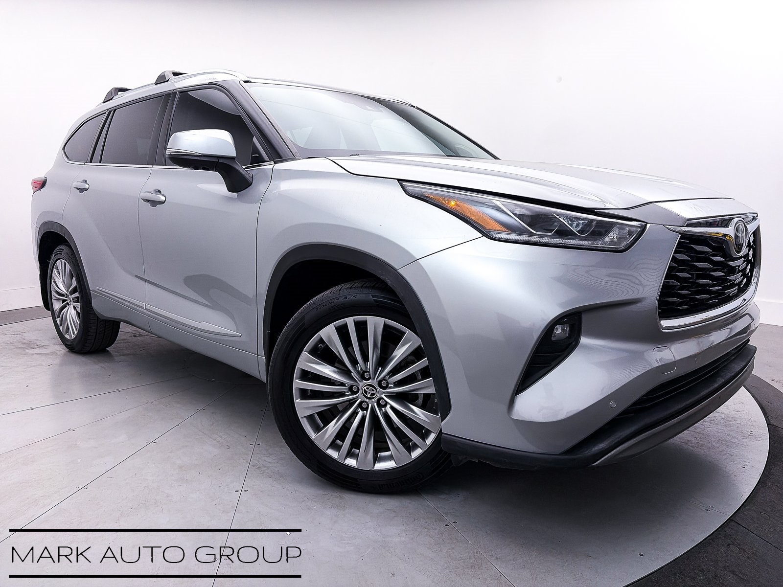2023 Toyota Highlander Platinum
