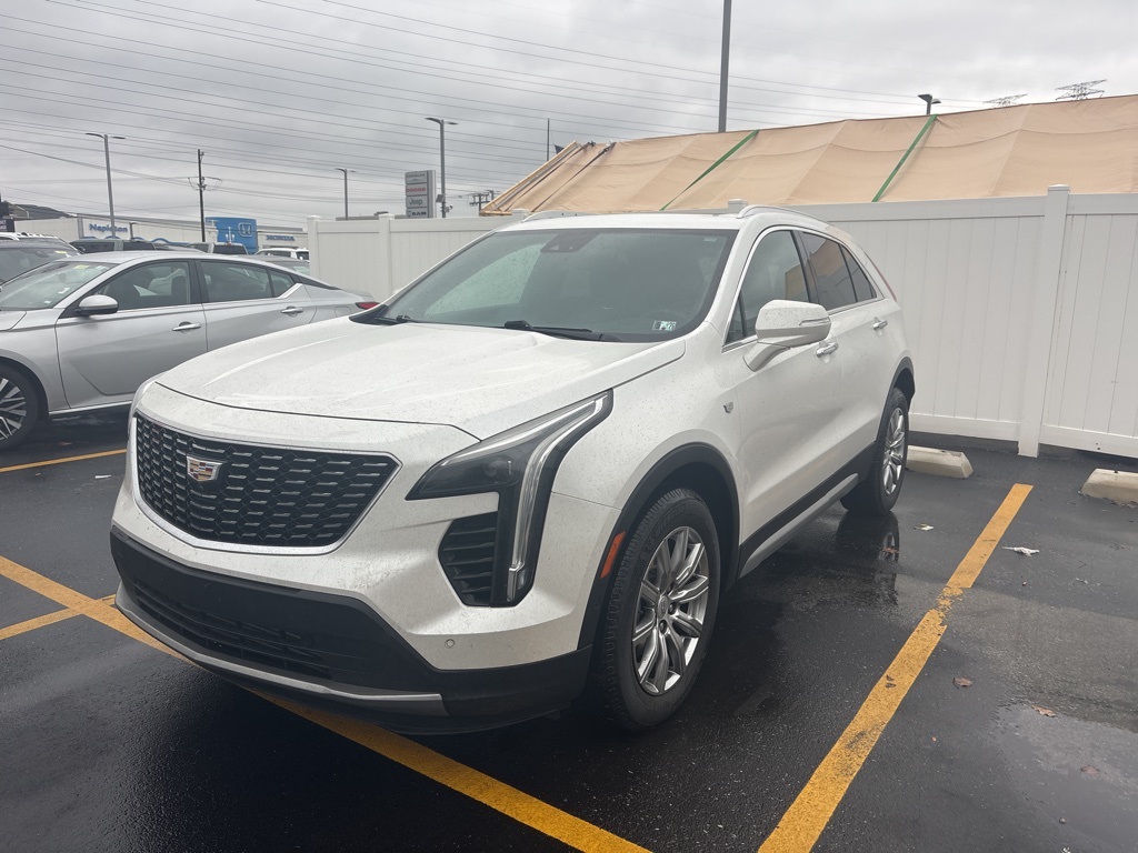 2022 Cadillac XT4 Premium Luxury AWD