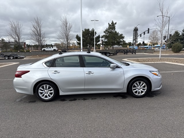 2018 Nissan Altima 2.5 S photo 2