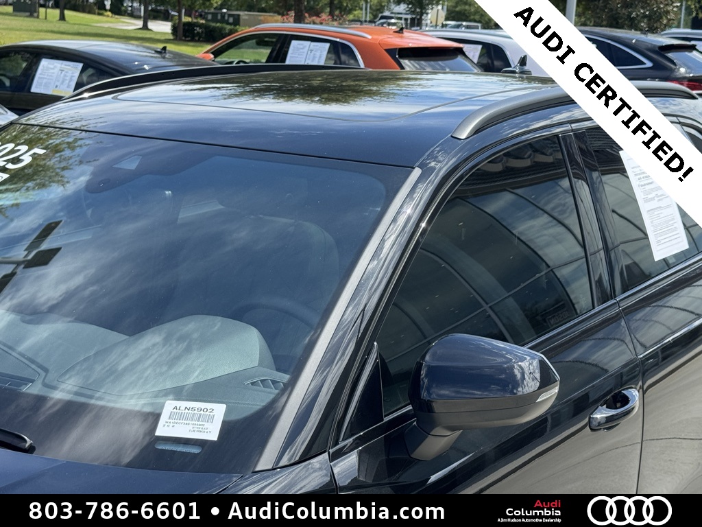 2025 Audi Q3 45 TFSI S line Premium photo 13