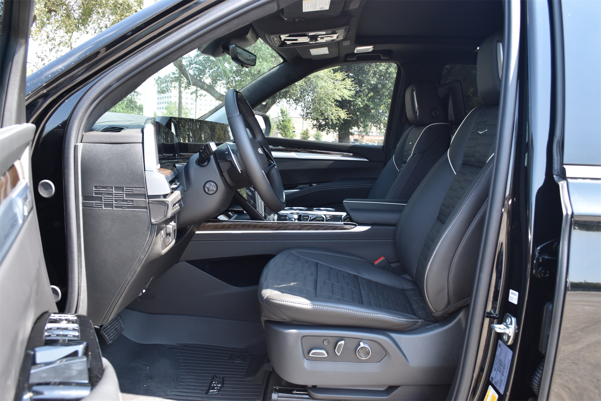 2025 Cadillac Escalade Premium Luxury Platinum Black at Bayway Cadillac Southwest