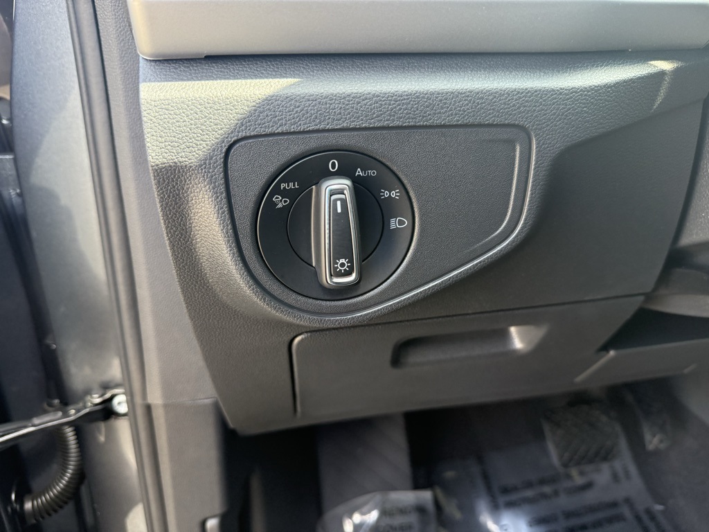 2022 Volkswagen Atlas 3.6L V6 SE w/Technology  at DeMontrond Automotive Group