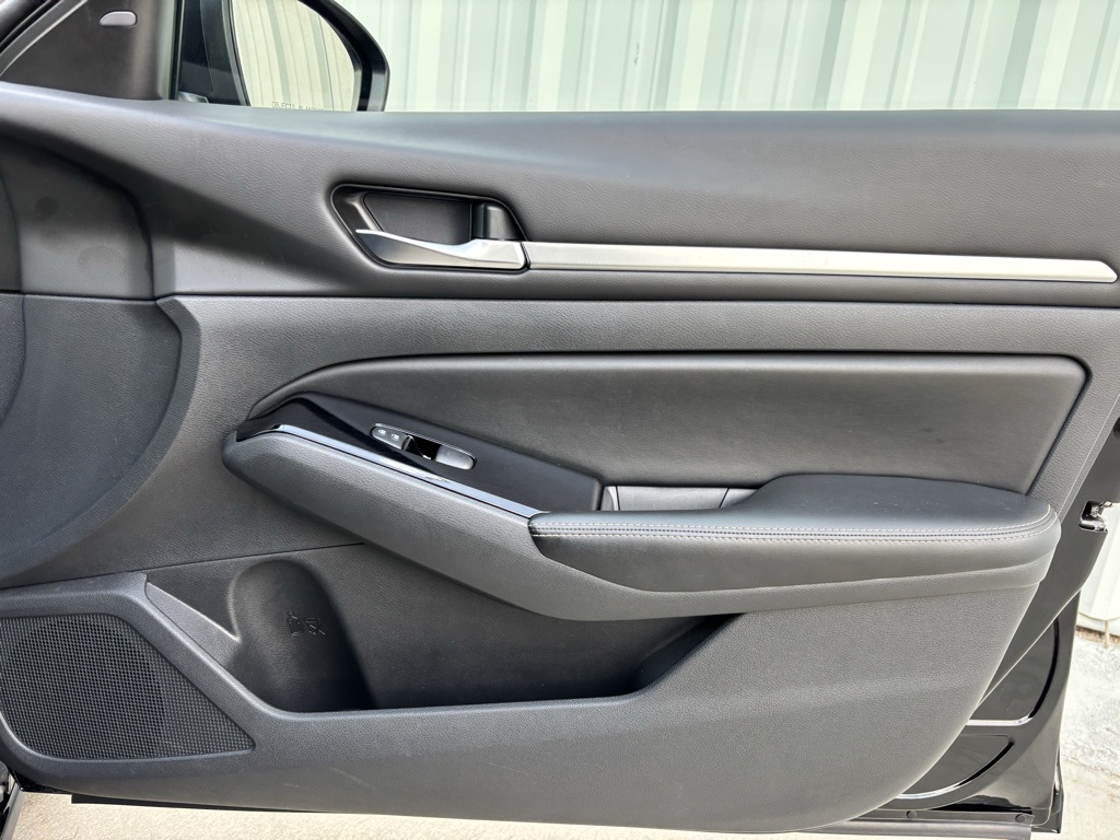 Used Car 2023 Nissan Altima  2.5 Sv For Sale Under $20,000 In Austin, Texas