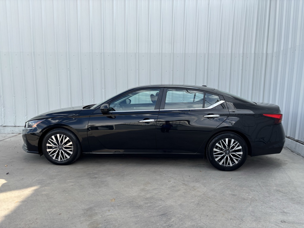 Used Car 2023 Nissan Altima  2.5 Sv For Sale Under $20,000 In Austin, Texas