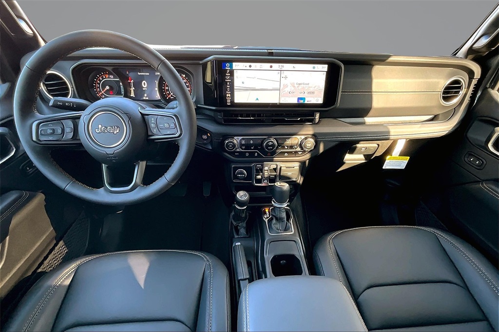 2025 Jeep Gladiator Sport Gray at River Oaks CDJR