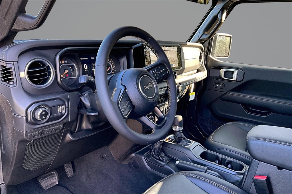 2025 Jeep Gladiator Sport Gray at River Oaks CDJR