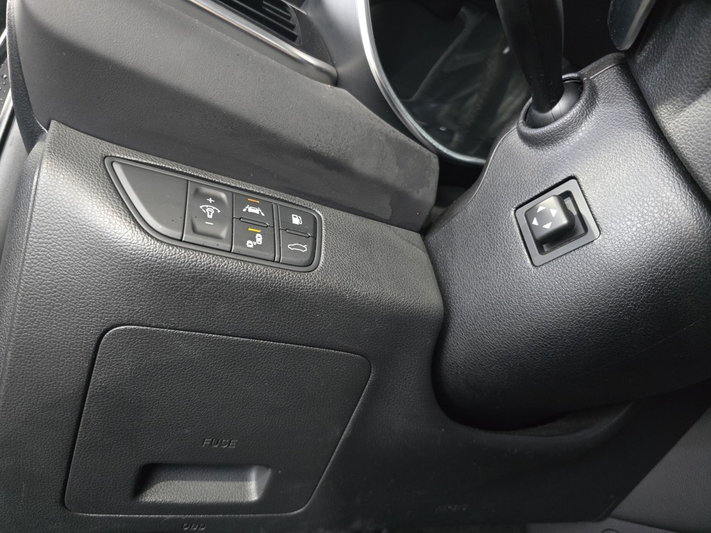 Thumbnail: 2021 Genesis G70 - 14