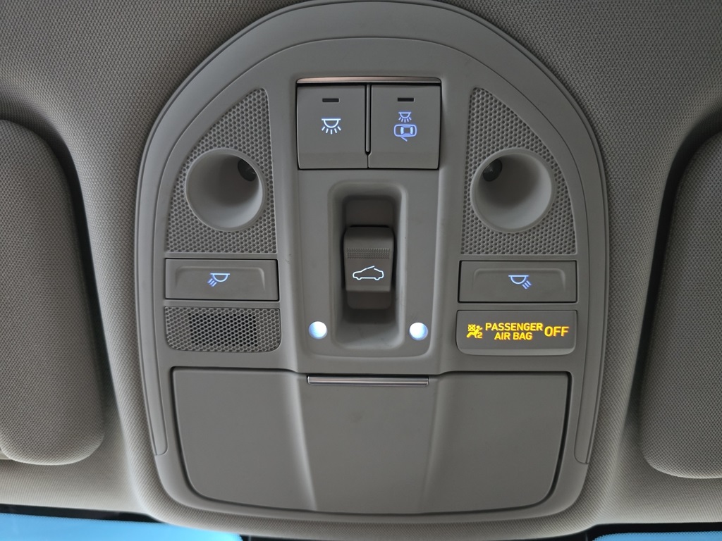 Thumbnail: 2021 Genesis G70 - 19