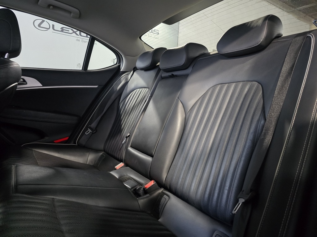 Thumbnail: 2021 Genesis G70 - 27