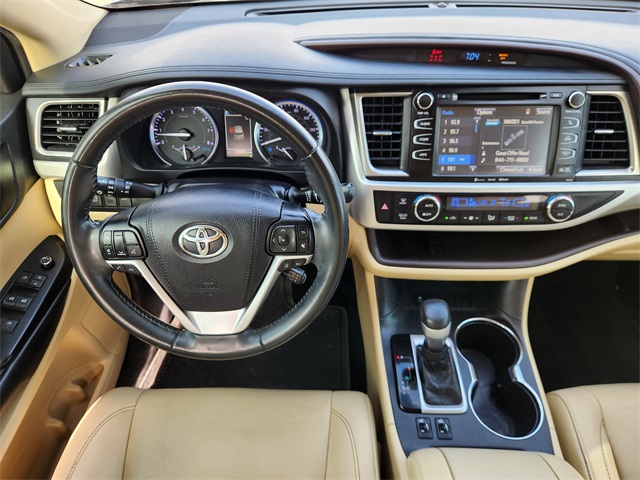 2019 Toyota Highlander XLE Blue at Emmons Autoplex