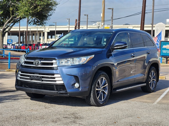 2019 Toyota Highlander XLE Blue at Emmons Autoplex