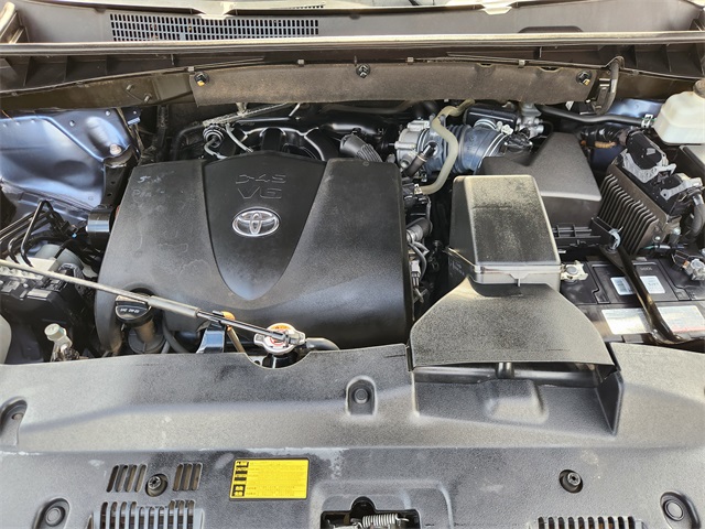 2019 Toyota Highlander XLE Blue at Emmons Autoplex