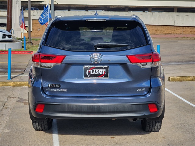 2019 Toyota Highlander XLE Blue at Emmons Autoplex