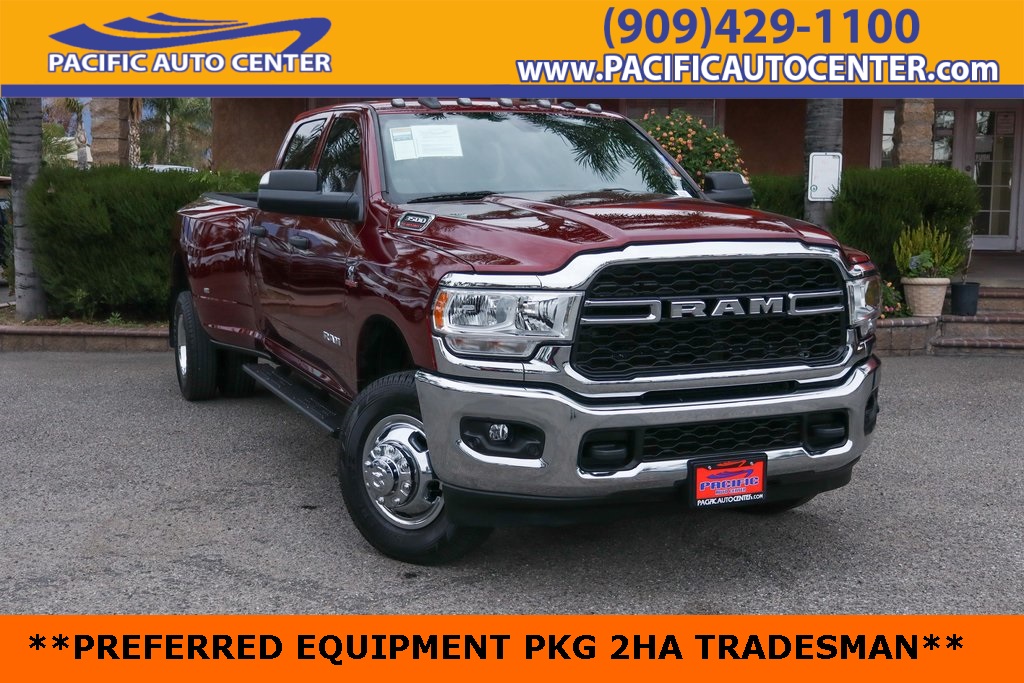2022 RAM 3500 Tradesman Crew Cab LB DRW 4WD