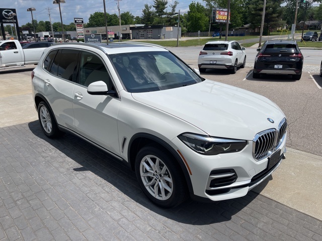White 2022 BMW X5 for sale in South Bend, IN Photo 3