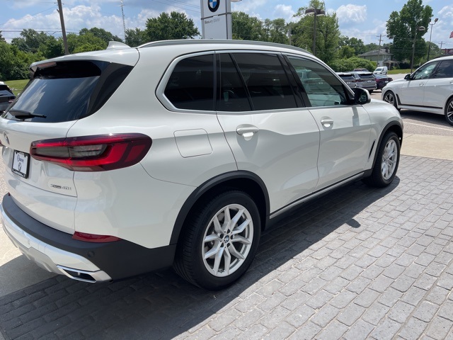 White 2022 BMW X5 for sale in South Bend, IN Photo 4