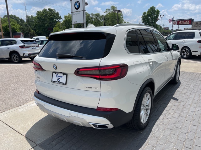 White 2022 BMW X5 for sale in South Bend, IN Photo 5