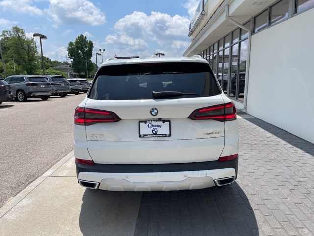 White 2022 BMW X5 for sale in South Bend, IN Photo 6