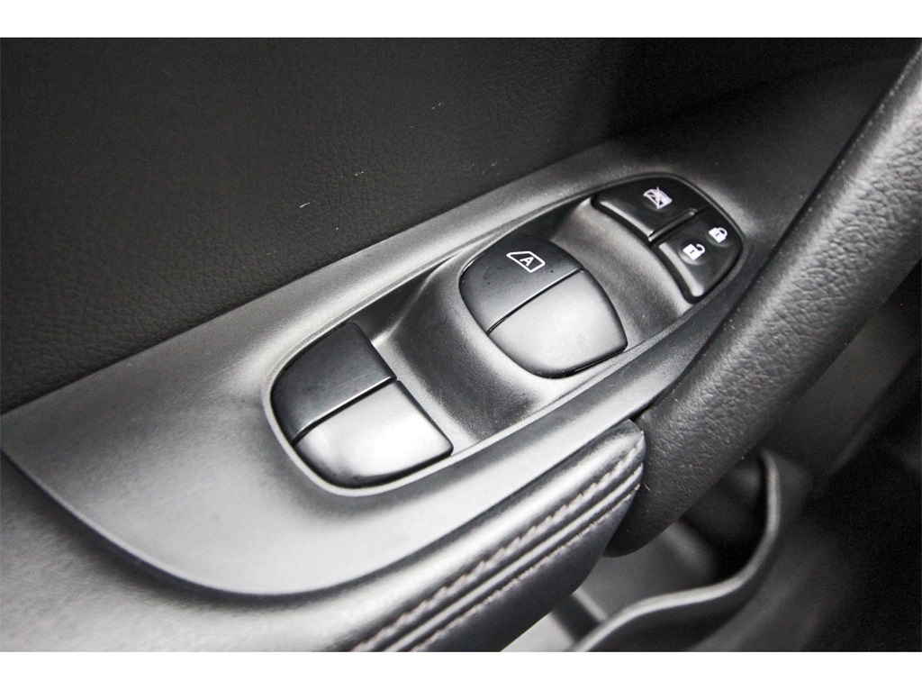 2019 Nissan Rogue SV Black at Martin Chrysler Dodge Jeep Ram