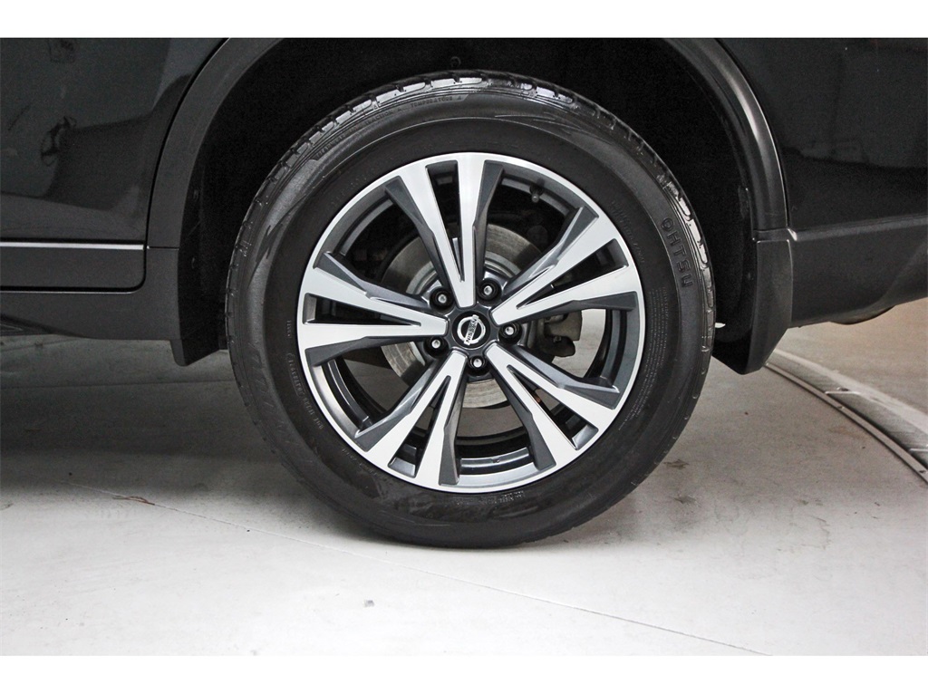 2019 Nissan Rogue SV Black at Martin Chrysler Dodge Jeep Ram