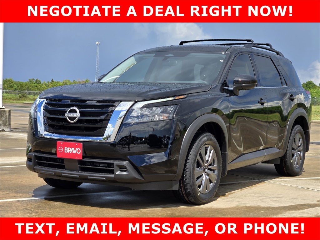 2025 Nissan Pathfinder SV