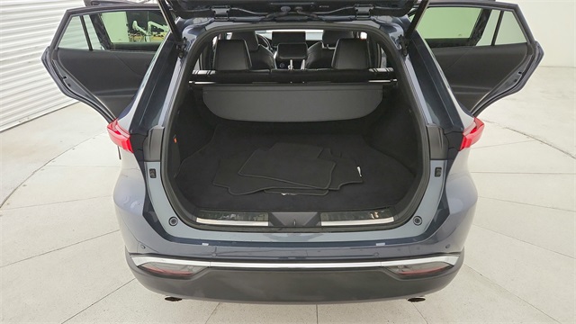 2021 Toyota Venza LE  at Community Toyota