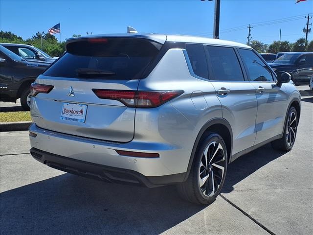 2022 Mitsubishi Outlander ES Silver at Emmons Autoplex