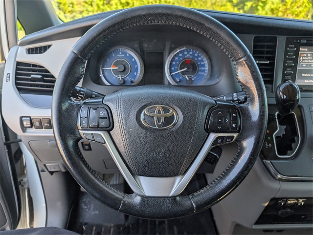 2019 Toyota Sienna XLE White at North Houston Mitsubishi