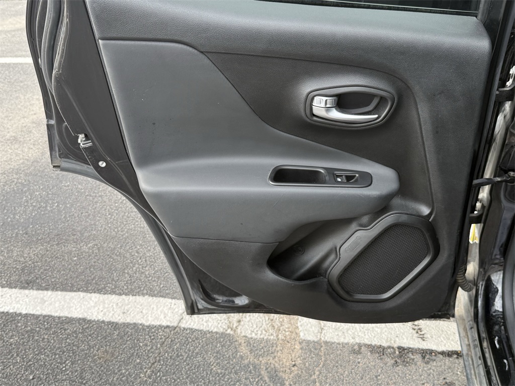 2020 Jeep Renegade Altitude Black at Durrett Motor Company