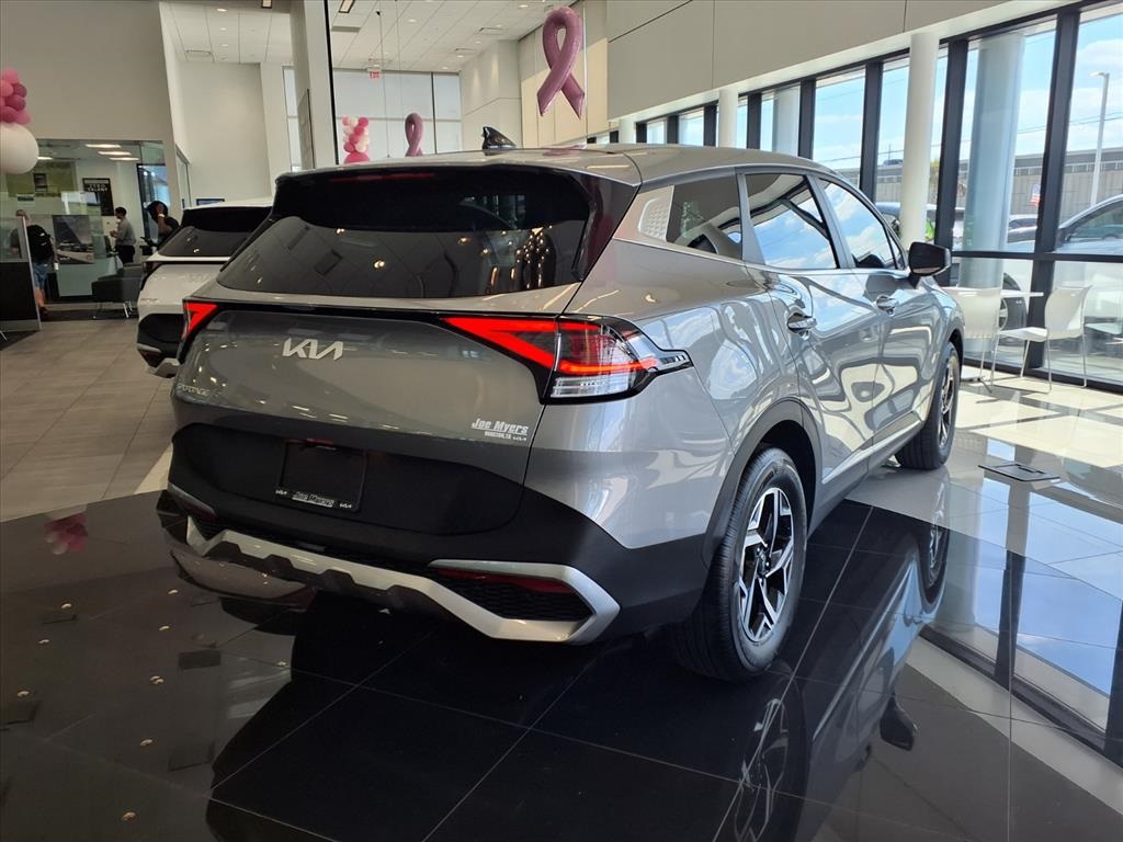 2025 Kia Sportage LX - 3